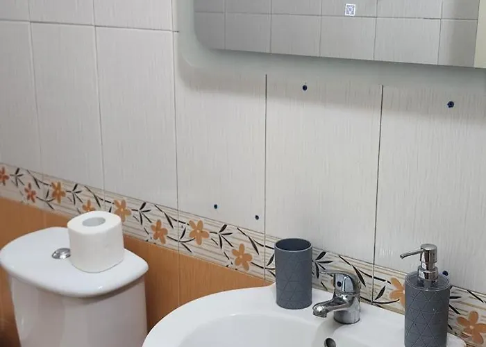 Armando's Front On The Sea Apartament *