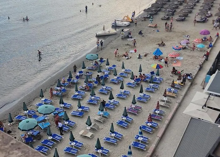Armando's Front On The Sea * Durrës