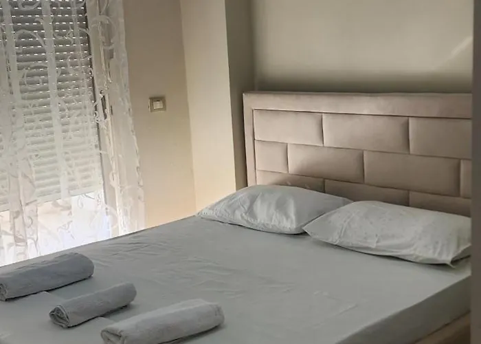 Armando's Front On The Sea Appartement Durrës